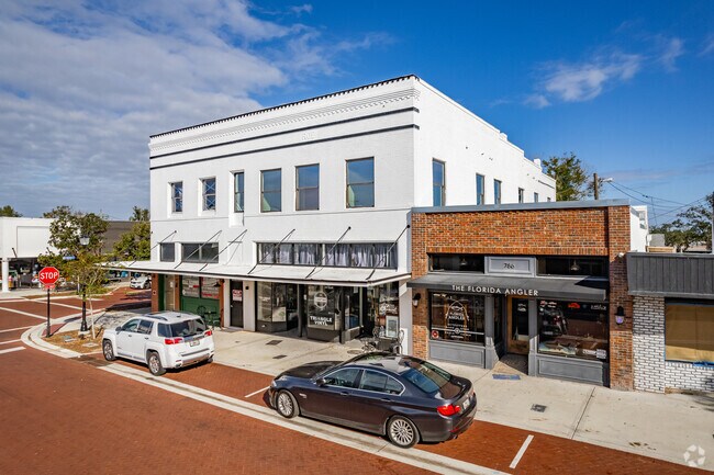 792 W Montrose St Clermont, FL 34711-2170 - The Downtown Exchange