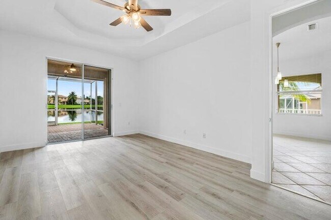 Building Photo - 8593 Mangrove Cay