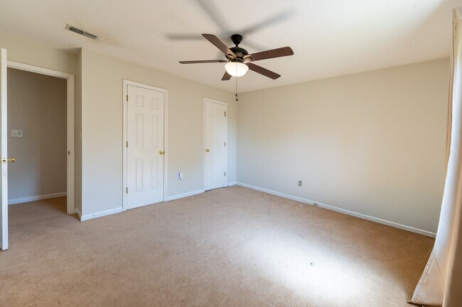 Building Photo - 4682 Red Leaf Way
