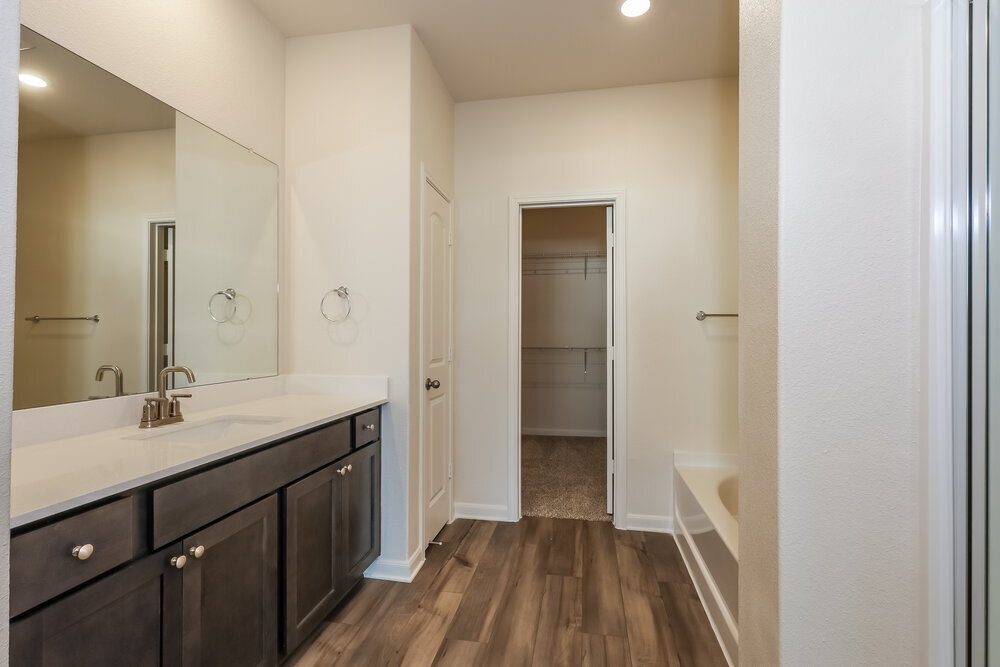 Building Photo - 1328 Redpine Dr