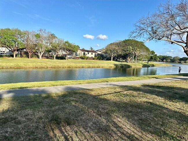 Building Photo - 10581 SW 155th Ct