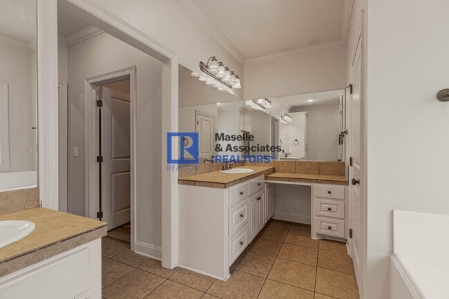 Building Photo - 4 Bed/3 Bath home Ashbrooke Subdivision Madison MS