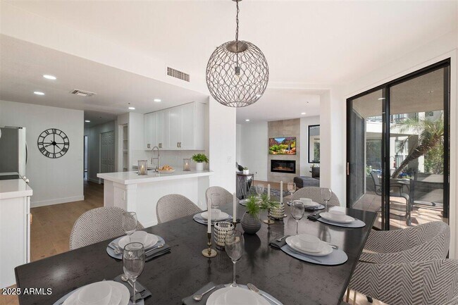 Building Photo - 7700 E Gainey Ranch Rd