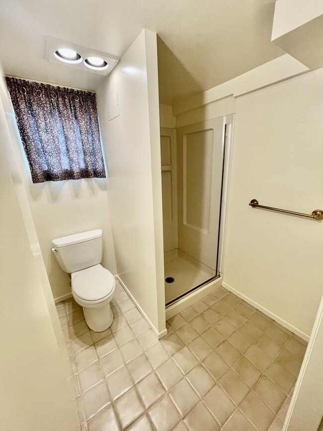 Building Photo - Are you looking for a short 4 Month Lease? Discover 2BD/2B Single-Family Home!