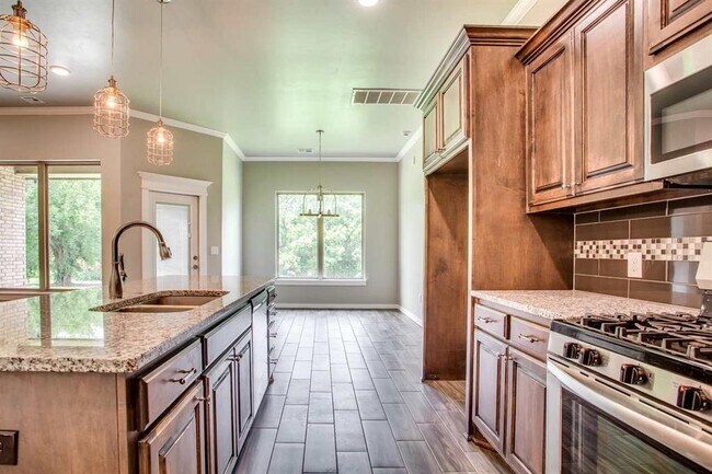 Building Photo - 4624 Rush Spring