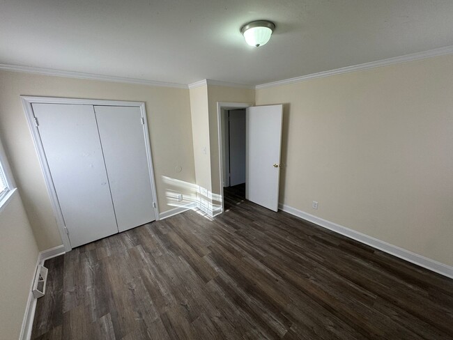 Building Photo - 3 Bedroom in Brentwood