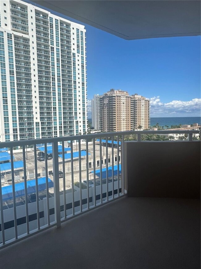 Building Photo - 1965 S Ocean Dr