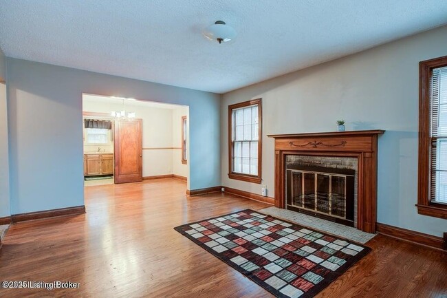 Building Photo - 210 Browns Ln