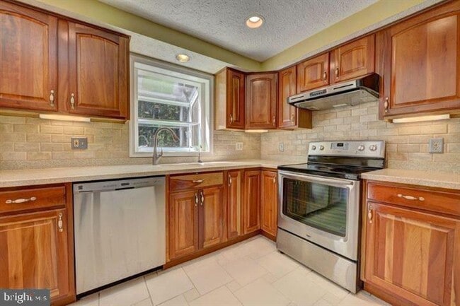 Building Photo - 12246 Westwood Hills Dr