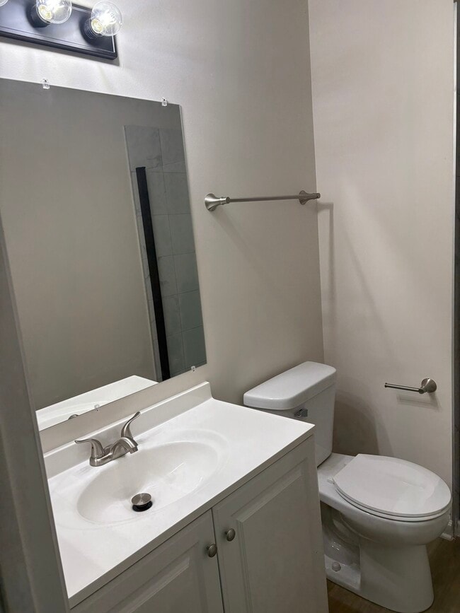 Building Photo - 230 Wethington Dr