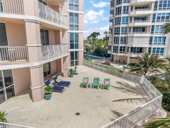 Building Photo - 1460 S Ocean Blvd