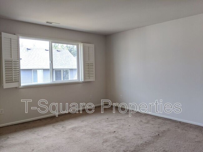 Building Photo - 417 125th Pl SE