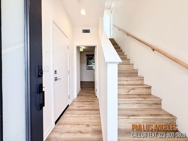 Building Photo - 10706 Octave Ln