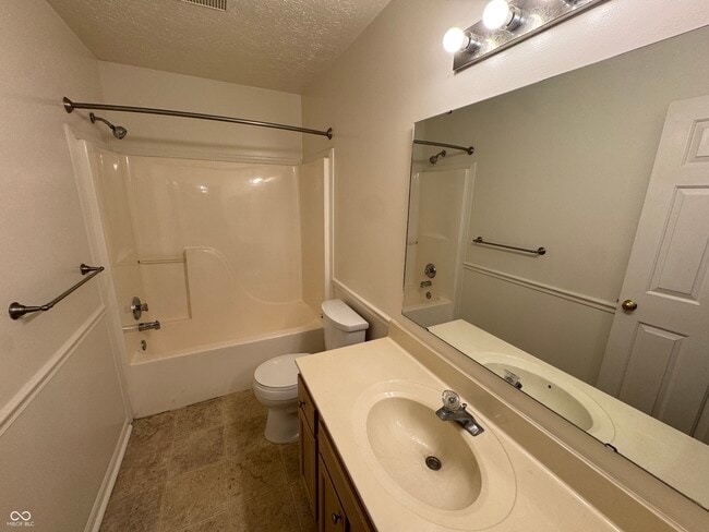 Building Photo - 5632 Rains Ln