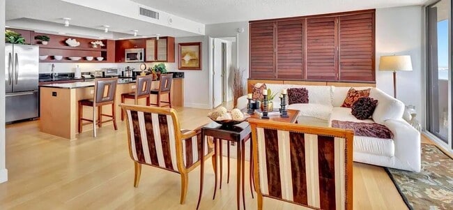 Building Photo - 4200 N Ocean Dr