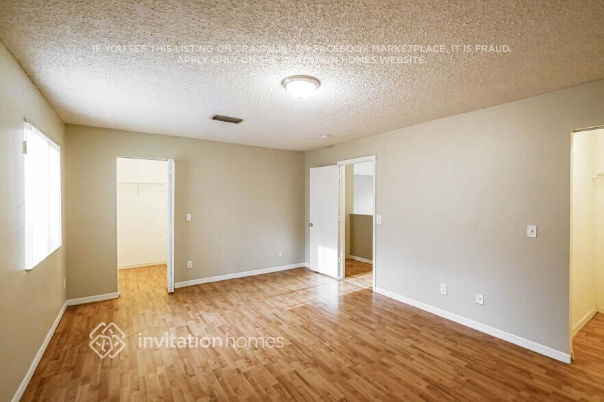 Building Photo - 2300 SW 106th Ave