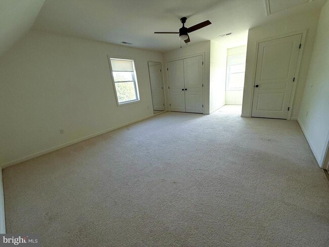 Building Photo - 14500 Cherry Ln