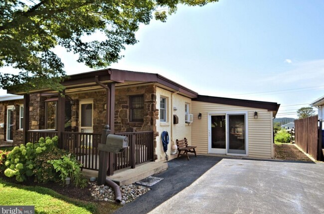 Building Photo - 511 Overhill Rd