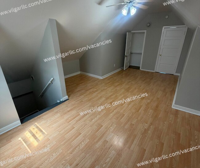 Building Photo - 3910 Deodar St