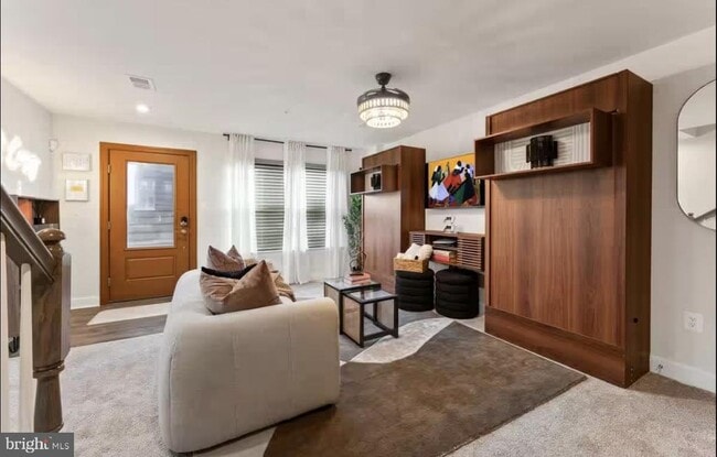 Building Photo - 101 Capital Ct