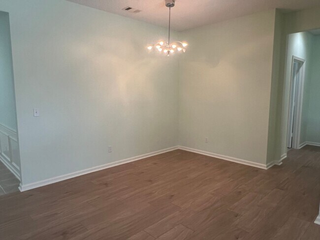 Building Photo - Beautifully Maintained Sun City Home!