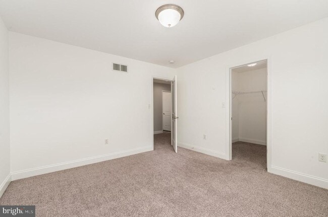 Building Photo - 45 Danbury Dr