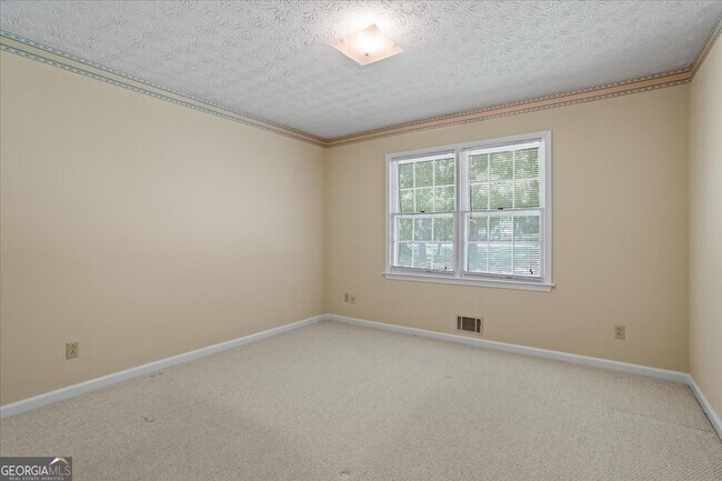 Building Photo - 3929 Lenora Church Rd