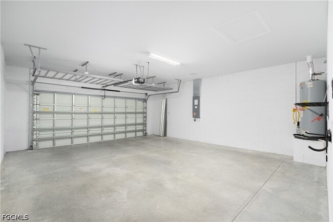 Building Photo - 42186 Edgewater Dr