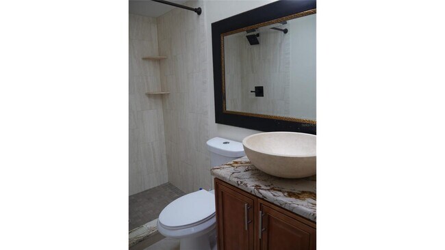 Building Photo - 3026 Vinson Ave