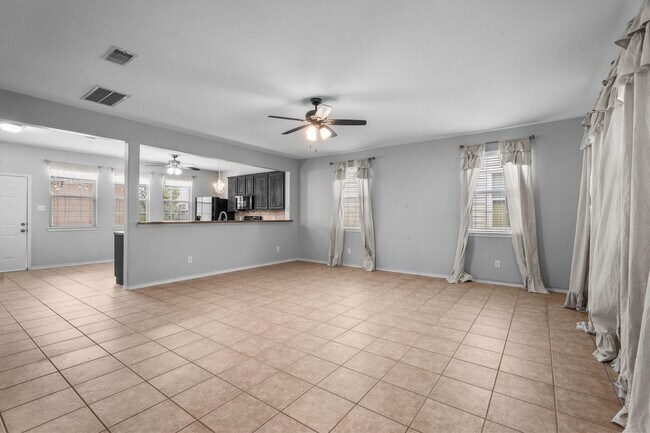 Building Photo - 2131 Kemah Village Dr