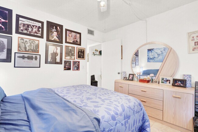 Building Photo - 309 Knotty Pine Cir