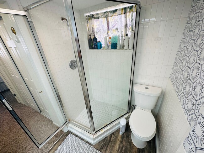 Building Photo - 12274 1st St W