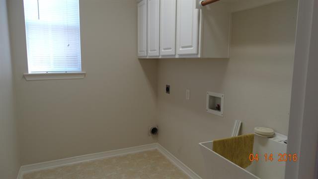 Building Photo - 4512 Risinghill Dr