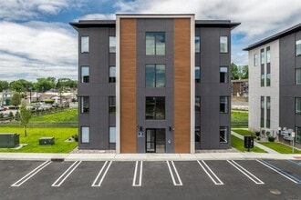 Building Photo - 1 Meadows Ln