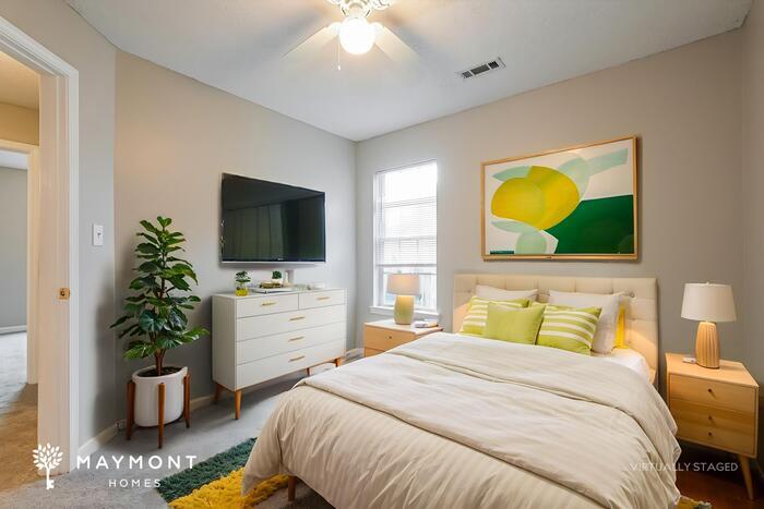 Building Photo - 1045 Meadow Glen Cir