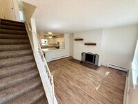 Building Photo - Beautiful 2 Bedroom Town Home!