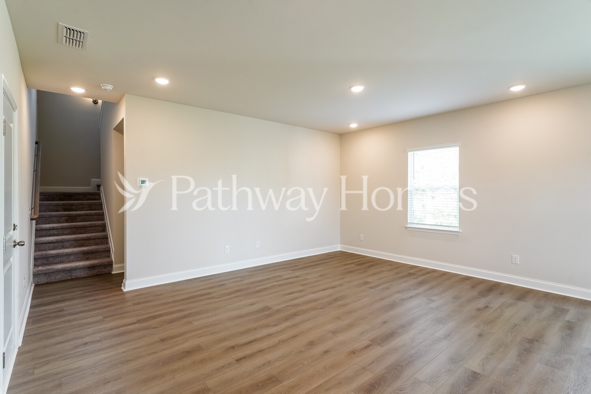 Building Photo - 215 Limestone Wy