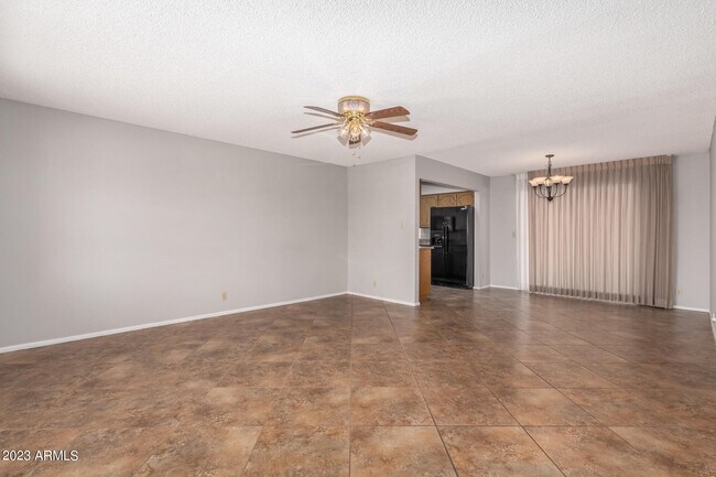 Building Photo - 4630 E Elena Ave