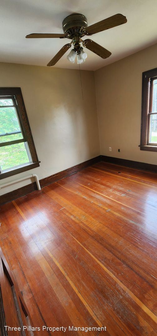 Building Photo - 4 br, 3 bath House - 511 5th Ave NW