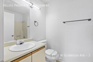 Building Photo - 2202 W Glenrosa Ave