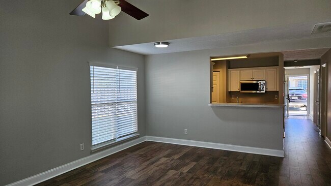 Building Photo - 310 Caldwell Cir