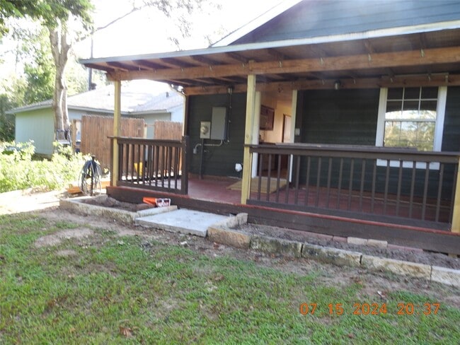 Building Photo - 34819 Lake Point