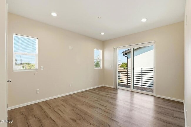Building Photo - 6721 1/2 Vineland Avenue Unit