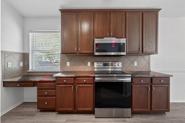 Building Photo - 315 Waterlily Way