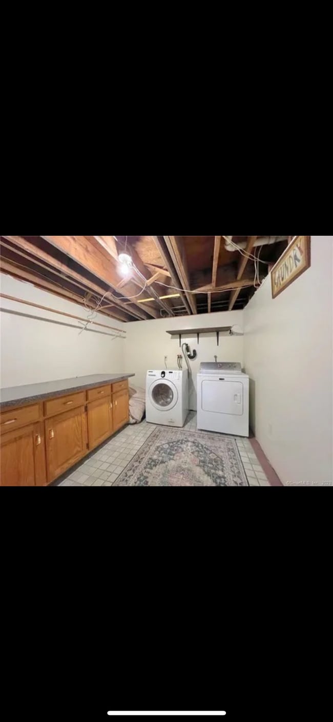 Building Photo - 68 Janet Cir