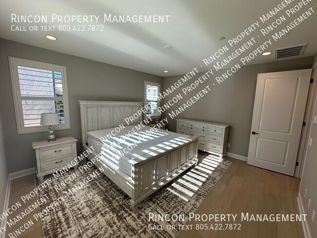 Building Photo - ROOM IN LARGE HOUSE FOR RENT!!! Bathroom a...