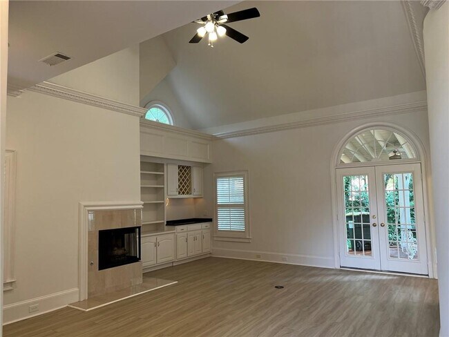 Building Photo - 4608 Chattahoochee Crossing SE