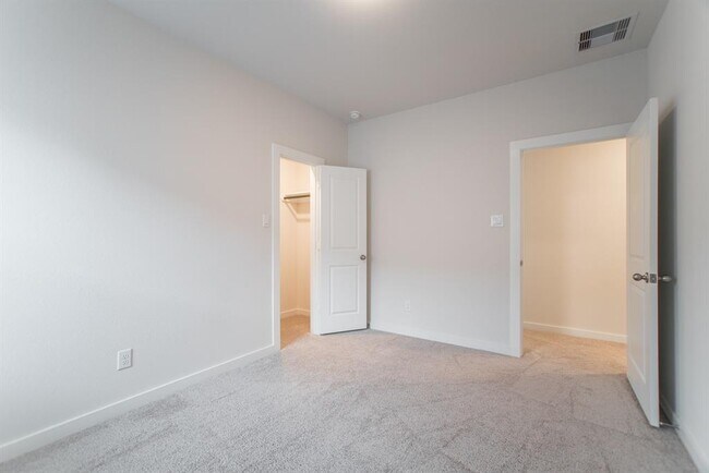 Building Photo - 7397 Mount Greylock Lp