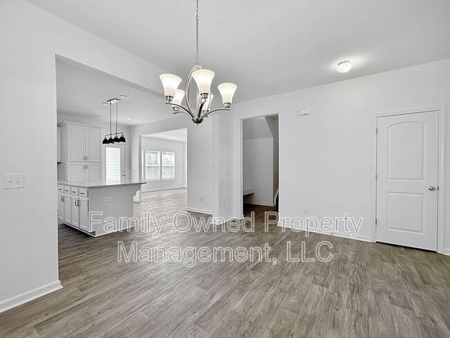 Building Photo - 105 Whimbrel Dr