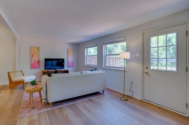 8032 Saint Annes Ct 8032 Saint Annes Ct Alexandria VA 22309 8032 Saint Annes Ct 8032 Saint Annes Ct Alexandria VA 22309